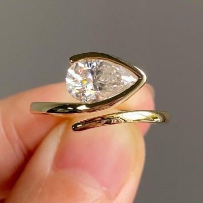 Pear Cut Diamond White 925 Sterling Silver Yellow Gold Art Deco Solitaire Engagement Ring