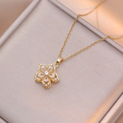 17inch/44mm Swirling Flower Design 14K Gold Plated Pendant Necklace