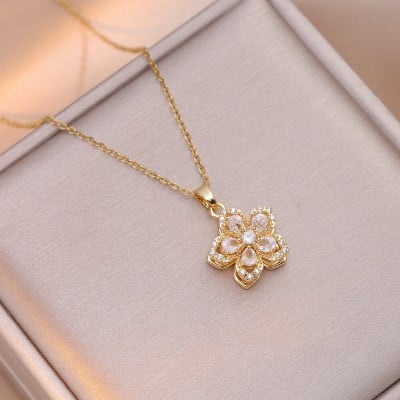 17inch/44mm Swirling Flower Design 14K Gold Plated Pendant Necklace
